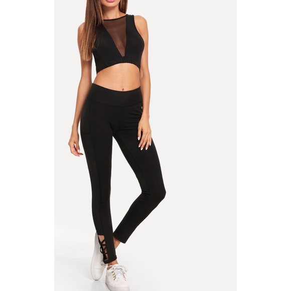 🆕Criss Cross Sheer Mesh Leggings - Picture 2 of 4